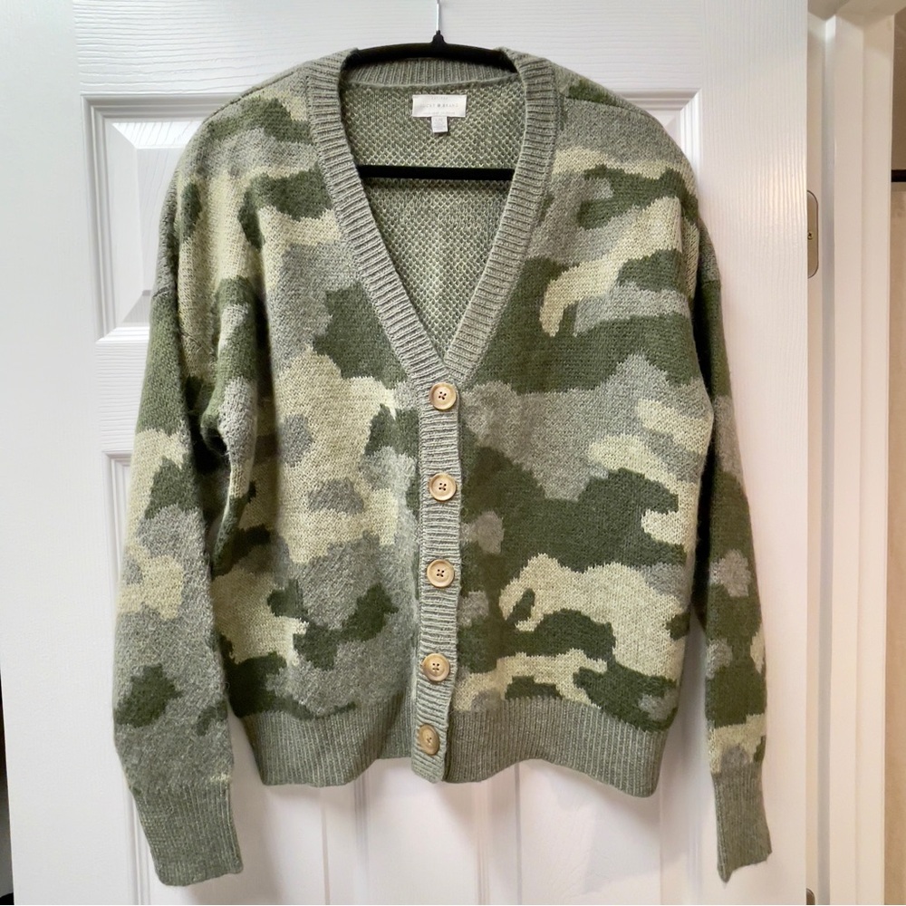 Lucky Brand camo button up cardigan trendy preppy cabincore academia casual boho